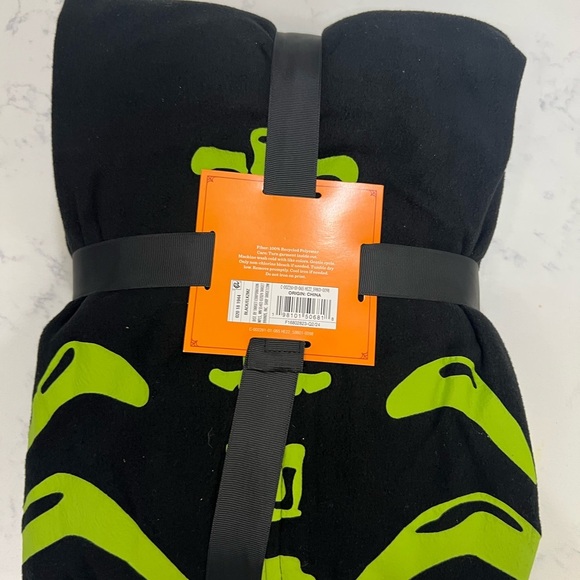 Hyde & Eek! Black Onesie with Neon Green Skeleton Design - Picture 3 of 6